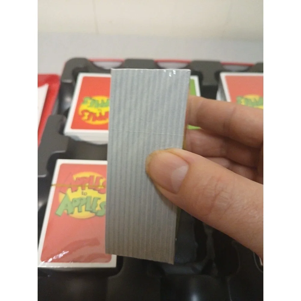 Apples to Apples Party Box Card Board Game 2007 Barely Used Great Shape
